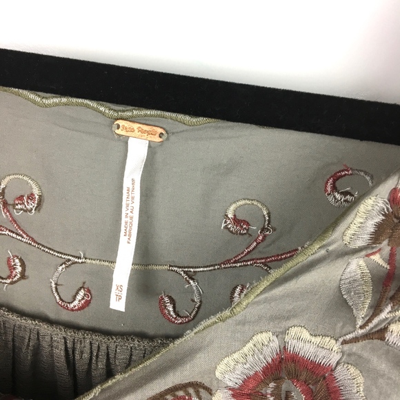 Free People > Embroidered Top w/ Floral Motif - Picture 3 of 7